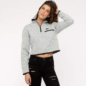 NIKE Women's Sportswear Summit Half-Zip Top